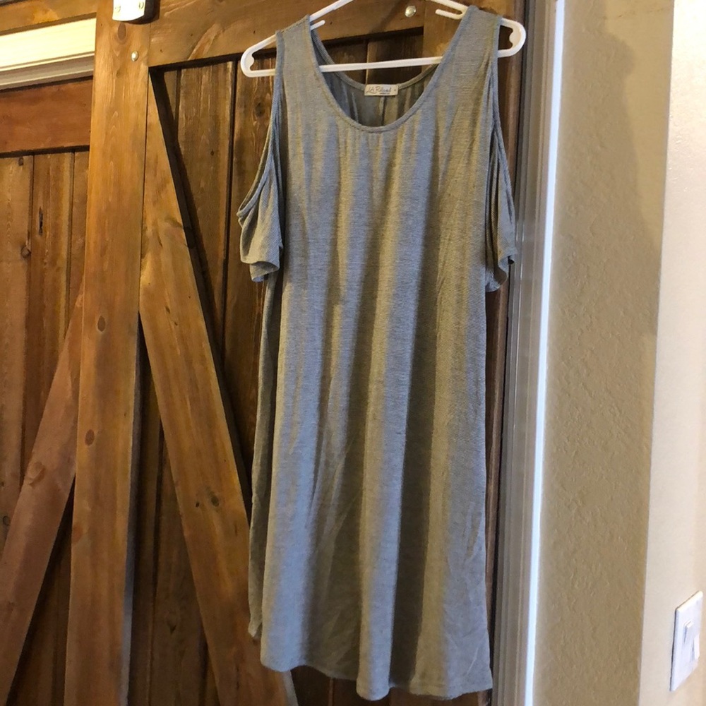 Simple Stripped Black/White Dress
